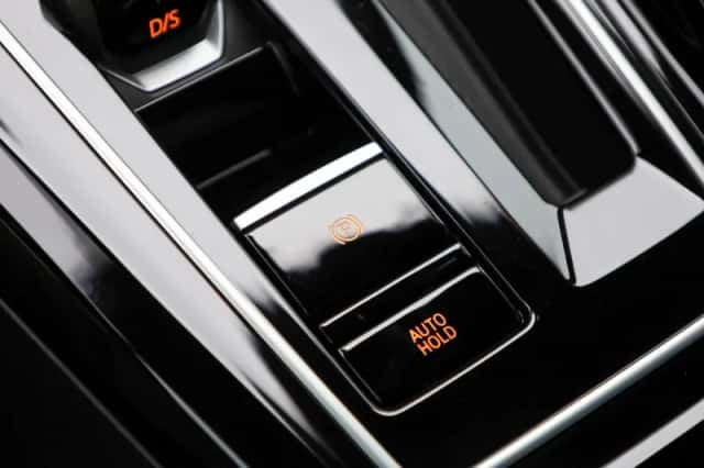 Volkswagen Golf (2023) thumbnail 40