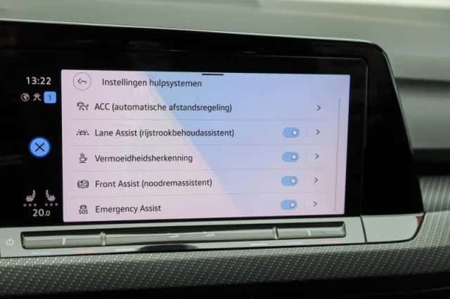 Volkswagen Golf (2023) thumbnail 45