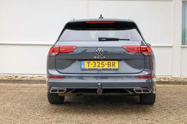 Volkswagen Golf (2023) thumbnail 10