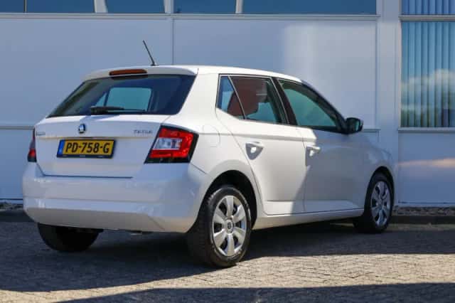 Škoda Fabia (2017) thumbnail 2