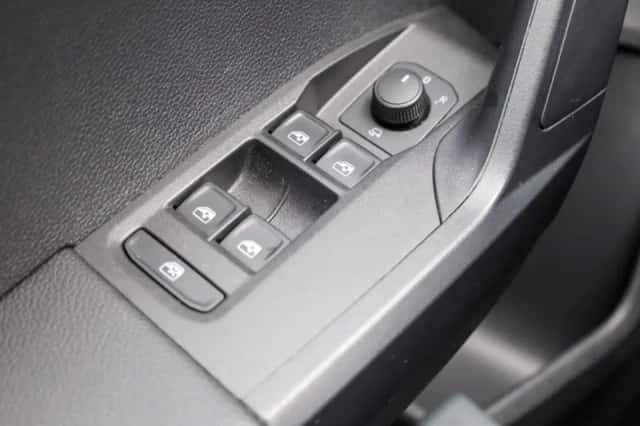 SEAT Ibiza (2023) thumbnail 19