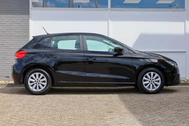 SEAT Ibiza (2023) thumbnail 3