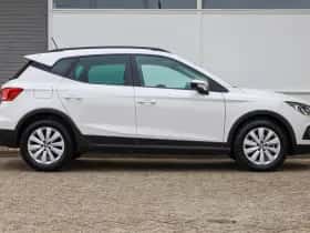 SEAT Arona (2021) thumbnail 3