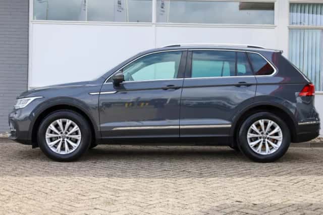Volkswagen Tiguan (2022) thumbnail 12