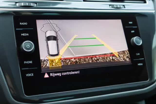 Volkswagen Tiguan (2022) thumbnail 26