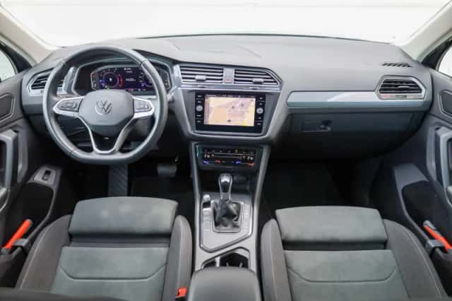 Volkswagen Tiguan (2022) thumbnail 5
