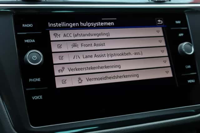 Volkswagen Tiguan (2022) thumbnail 41