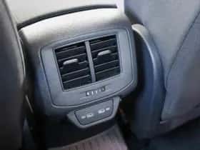 Volkswagen T-Roc (2021) thumbnail 34
