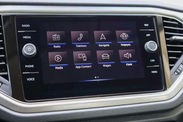 Volkswagen T-Roc (2021) thumbnail 38
