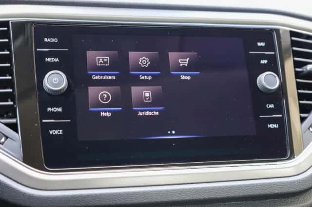 Volkswagen T-Roc (2021) thumbnail 39