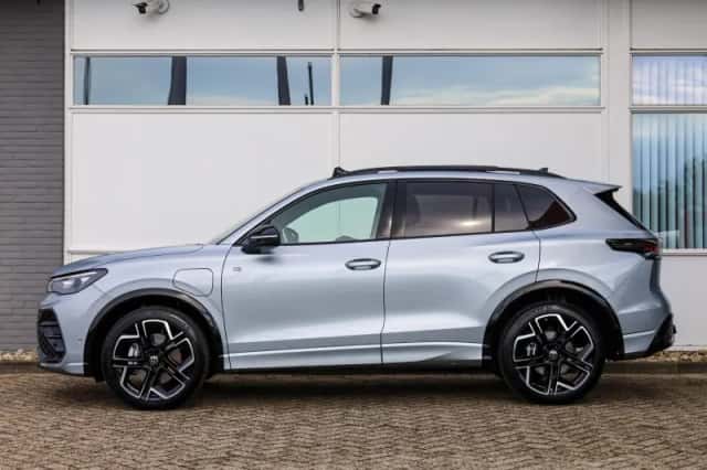 Volkswagen Tiguan (2025) thumbnail 12