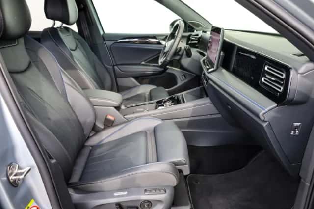 Volkswagen Tiguan (2025) thumbnail 14