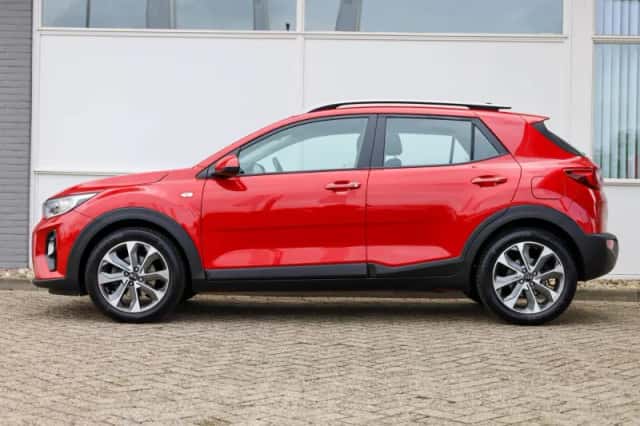 Kia Stonic (2019) thumbnail 12