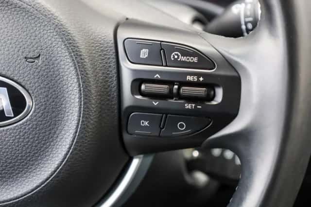 Kia Stonic (2019) thumbnail 22
