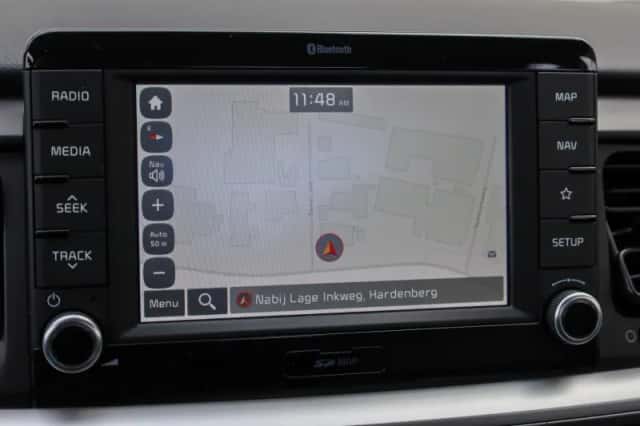 Kia Stonic (2019) thumbnail 23