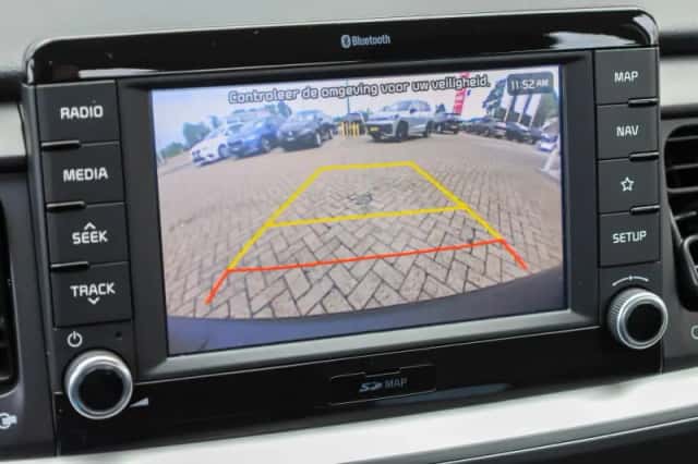 Kia Stonic (2019) thumbnail 24