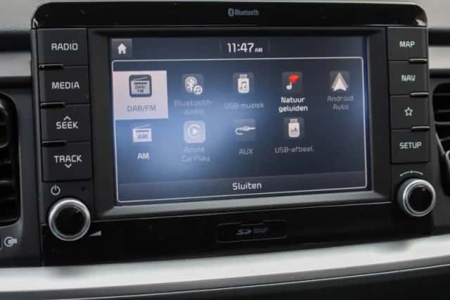 Kia Stonic (2019) thumbnail 33