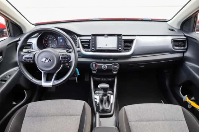 Kia Stonic (2019) thumbnail 5