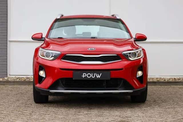Kia Stonic (2019) thumbnail 8