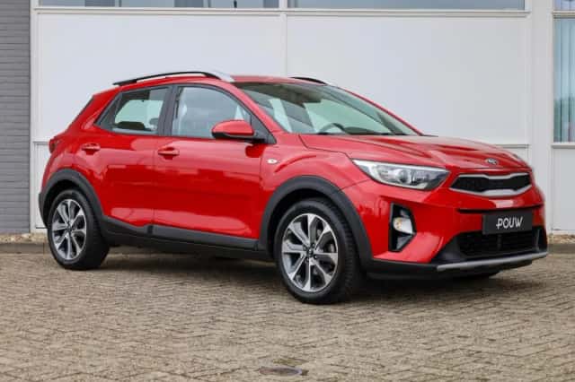Kia Stonic (2019) thumbnail 9