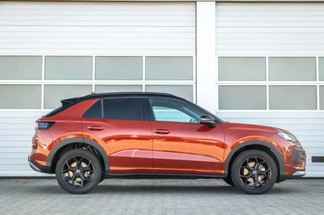 Volkswagen T-Roc (2026) thumbnail 3