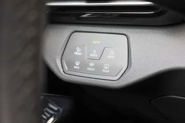 Volkswagen ID.4 (2022) thumbnail 35