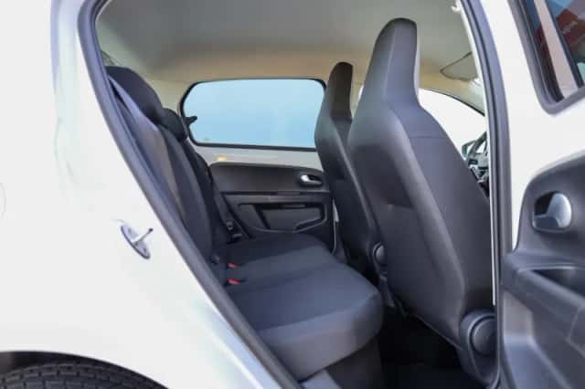 Volkswagen Up! (2019) thumbnail 6