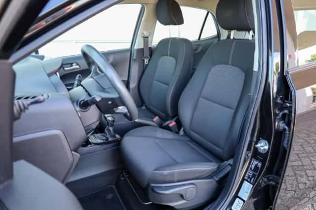 Kia Picanto (2021) thumbnail 4