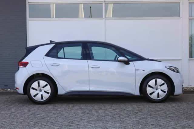 Volkswagen ID.3 (2021) thumbnail 3