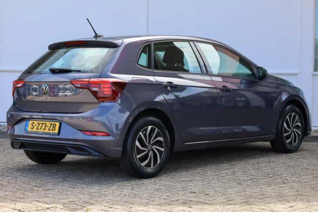 Volkswagen Polo (2023) thumbnail 2