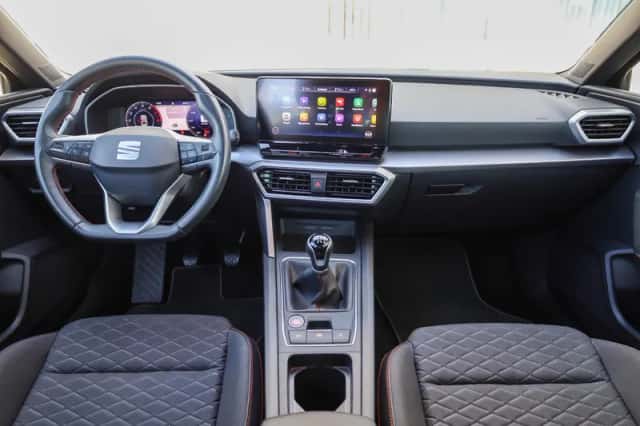 SEAT Leon (2023) thumbnail 5
