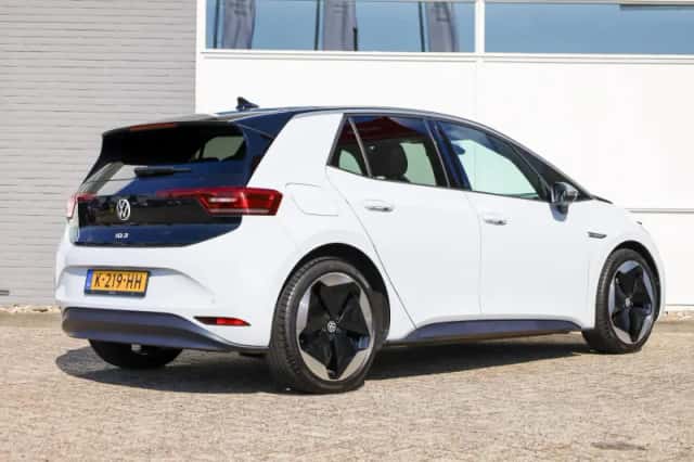 Volkswagen ID.3 (2020) thumbnail 2