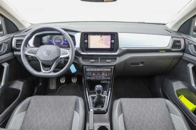 Volkswagen T-Cross (2025) thumbnail 5