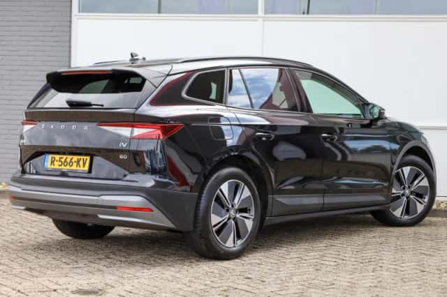 Škoda Enyaq (2022) thumbnail 2