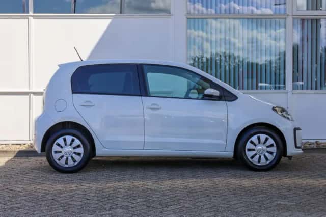 Volkswagen Up! (2020) thumbnail 3