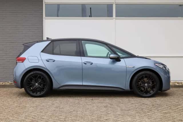 Volkswagen ID.3 (2022) thumbnail 3