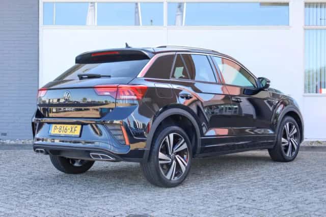 Volkswagen T-Roc (2022) thumbnail 2