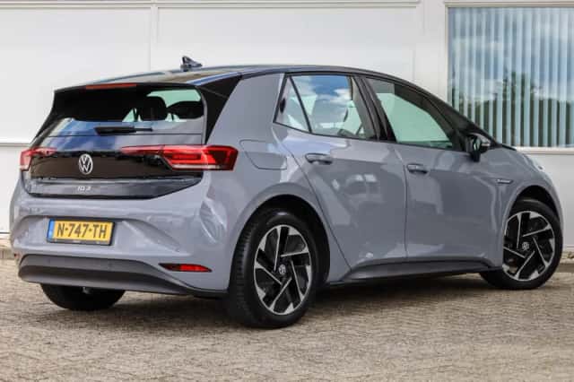 Volkswagen ID.3 (2021) thumbnail 2