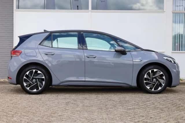 Volkswagen ID.3 (2021) thumbnail 3