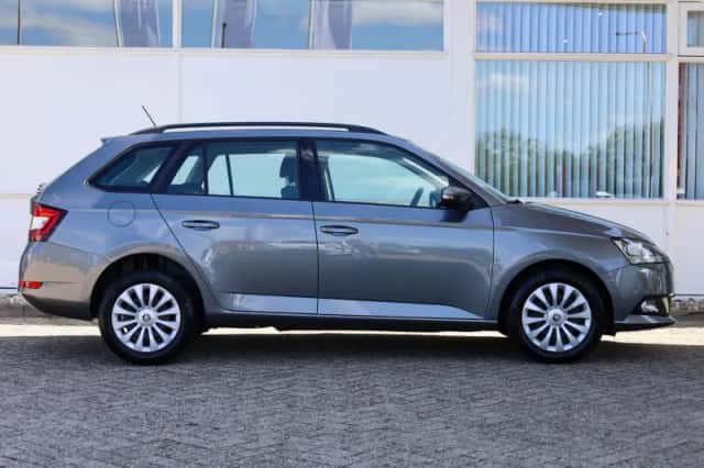 Škoda Fabia (2022) thumbnail 3
