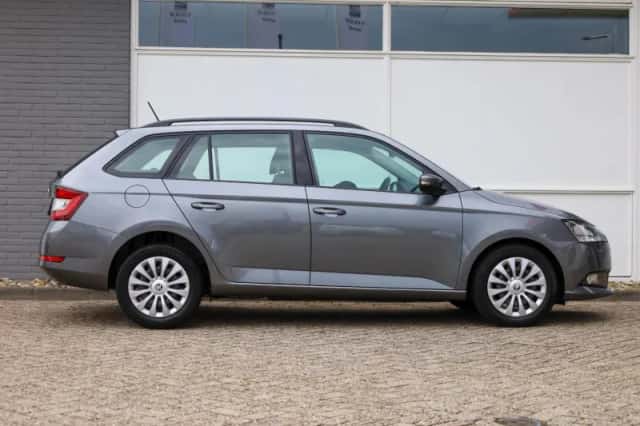 Škoda Fabia (2022) thumbnail 3
