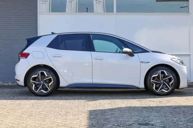 Volkswagen ID.3 (2020) thumbnail 3
