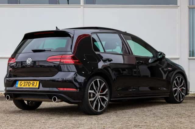 Volkswagen Golf (2019) thumbnail 2