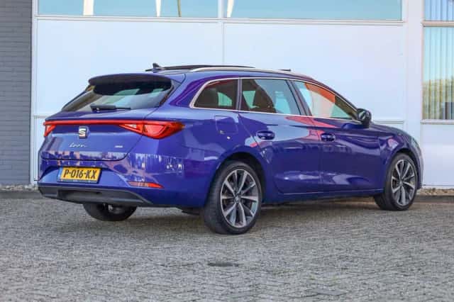 SEAT Leon Sportstourer (2021) thumbnail 2