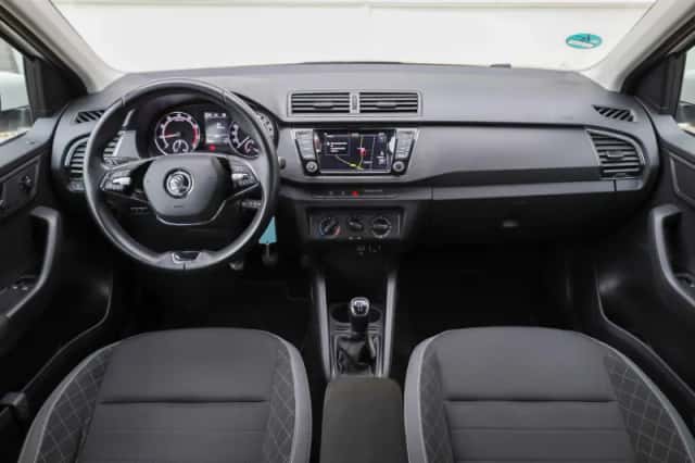 Škoda Fabia (2022) thumbnail 5