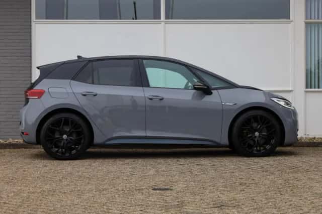 Volkswagen ID.3 (2020) thumbnail 3