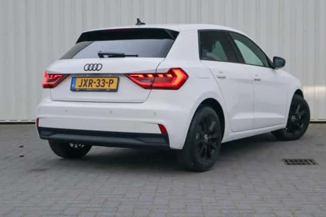 Audi A1 (2025) thumbnail 2