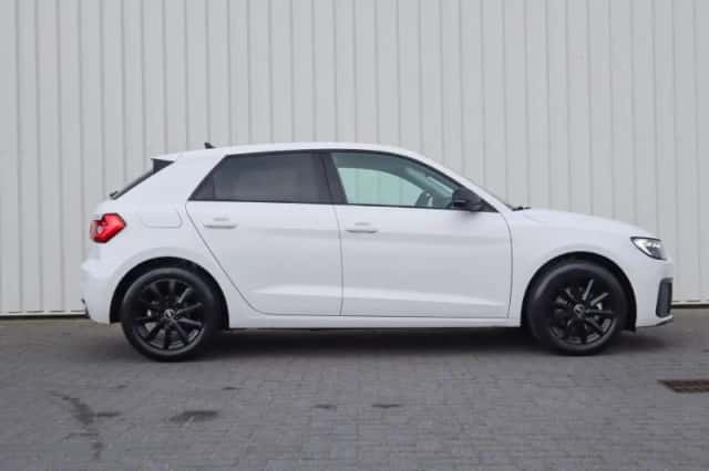 Audi A1 (2025) thumbnail 3