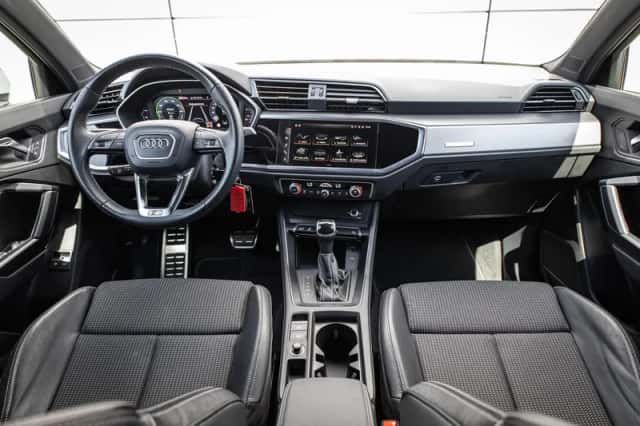 Audi Q3 (2023) thumbnail 5