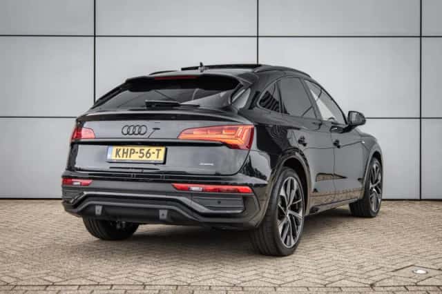 Audi Q5 (2023) thumbnail 2